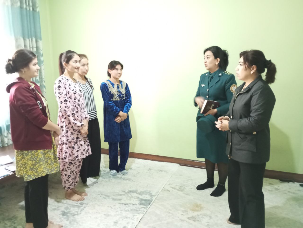 Namangan davlat pedagogika institutida Namangan viloyati Favqulodda vaziyatlar boshqarmasi hamkorligida yong‘in, chaqnash va is gazidan zaharlanishning oldini olish mavzulari yuzasidan profilaktik tadbir oʻtkazildi.