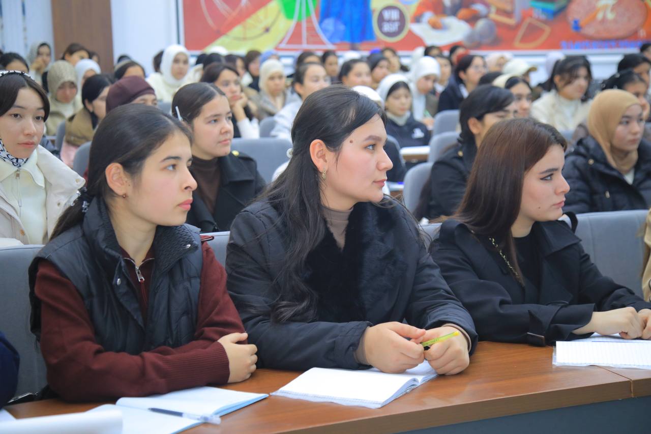 “KELAJAK SOATI” RUKNI OSTIDA “BAGʻRIKENGLIK” MAVZUSIDA “MA’RIFAT DARSI” O‘TKAZILDI