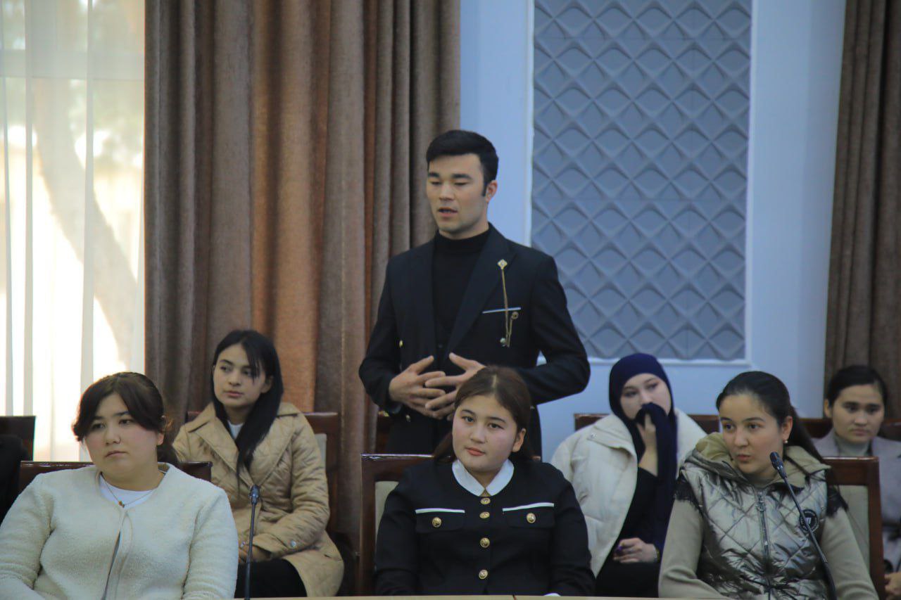 “Sun’iy intellekt va uning ta’limdagi imkoniyatlari” mavzusida o‘quv seminar tashkil etildi