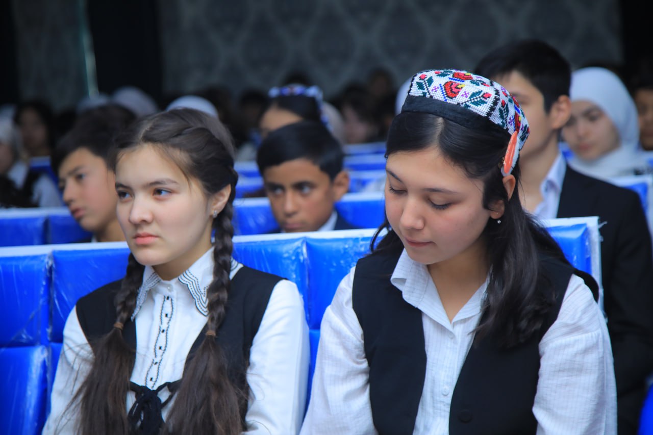 “Ma’rifat ulashib” – maktab ostonasida!