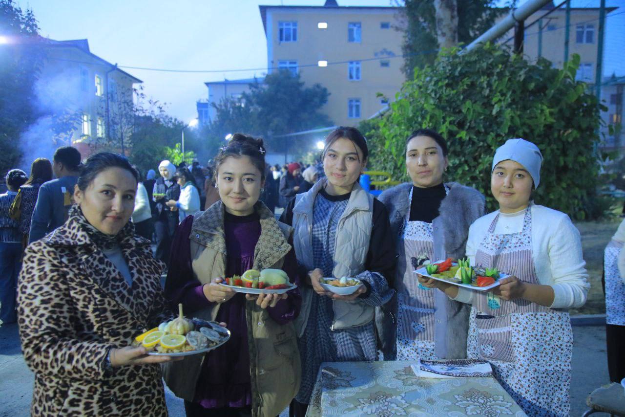 “Gulxan yorug‘ida boshlangan do‘stlik kechasi”