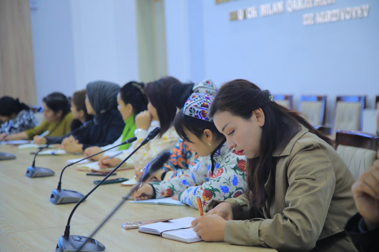 Namangan davlat pedagogika instituti rahbar va xodimlari hamda professor-oʻqituvchilari navbatdagi "Siyosiy-ma’rifat soati"da ishtirok etdi.