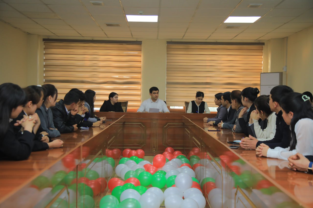 Respublika ishchi guruhi Namangan davlat pedagogika institutida faol talabalar bilan ochiq muloqot o‘tkazdi