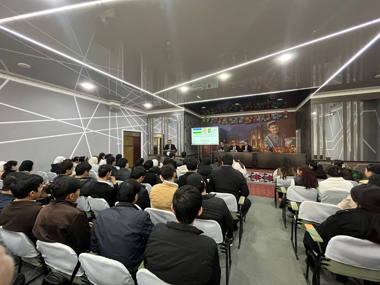 “Konstitutsiyaning 1-moddasi mazmuni” mavzusidagi huquqiy seminar o'tkazildi