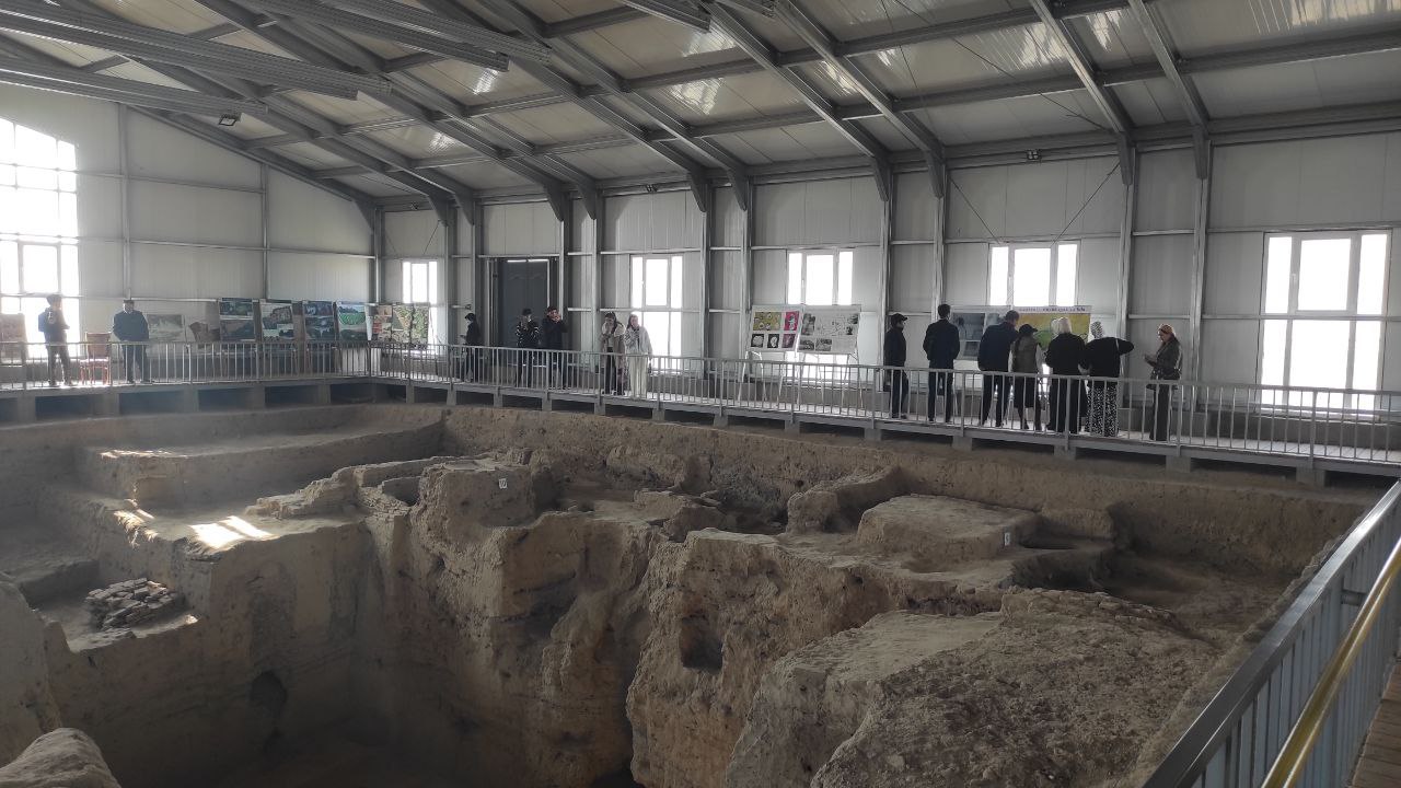 TURIZM TALABALARI AXSIKENTDA: TARIX VA AMALIYOT UCHRASHGAN NUQTA