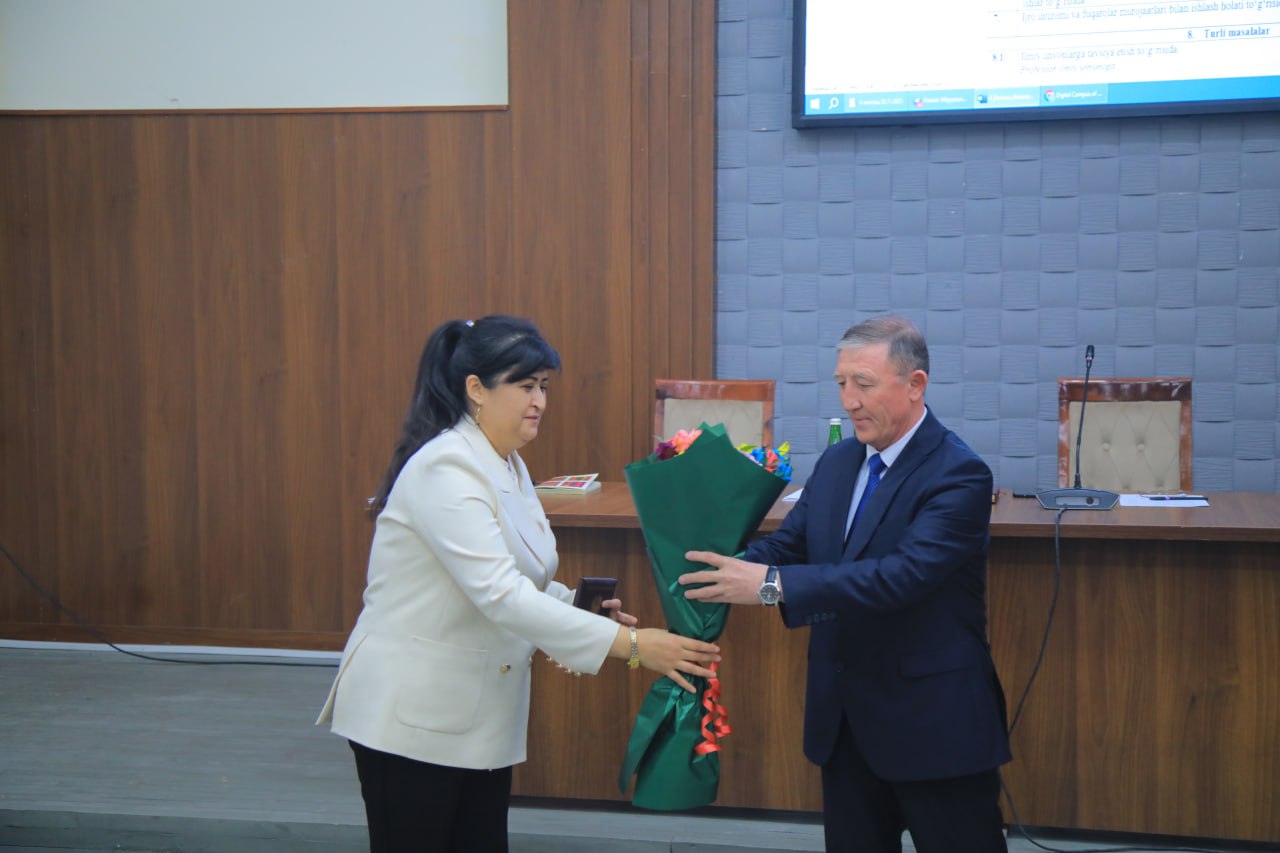 Ilmiy darajaga erishgan ustozlar taqdirlandi