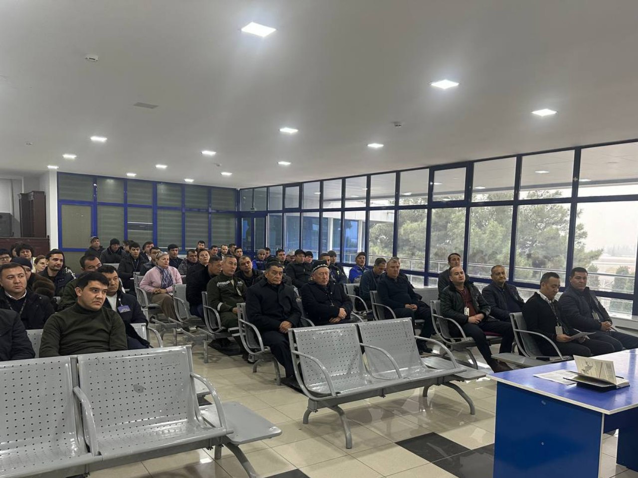 Namangan xalqaro aeroportida ma’naviyat va axborot soati o'tkazildi.