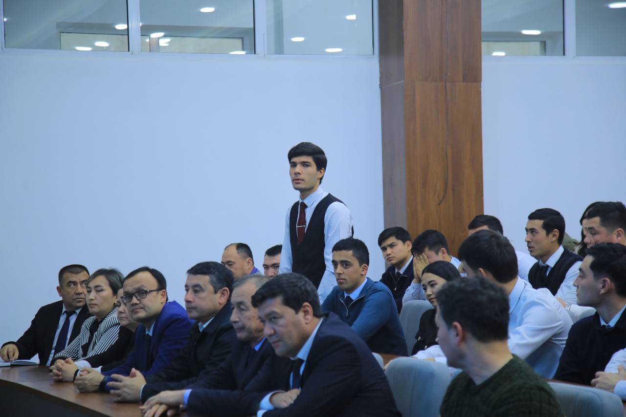 Yoshlar va ma'ruzachilarning erkin muloqoti