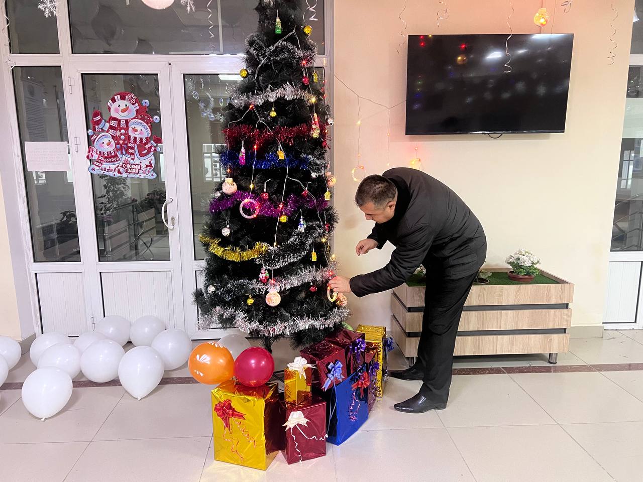 Namangan davlat pedagogika institutida Yangi yil shukuhi