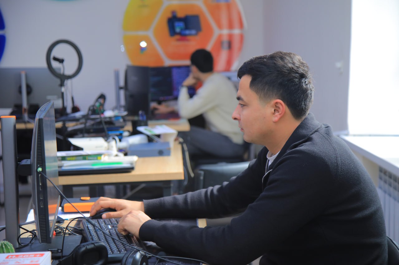 Sun'iy intellect loyihalari bilan ishlash uchun mo'ljallangan Server clusteri ishga tushurildi