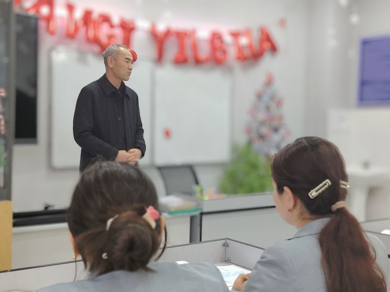 Institut va ixtisoslashtirilgan maktablar hamkorligi yangi bosqichda