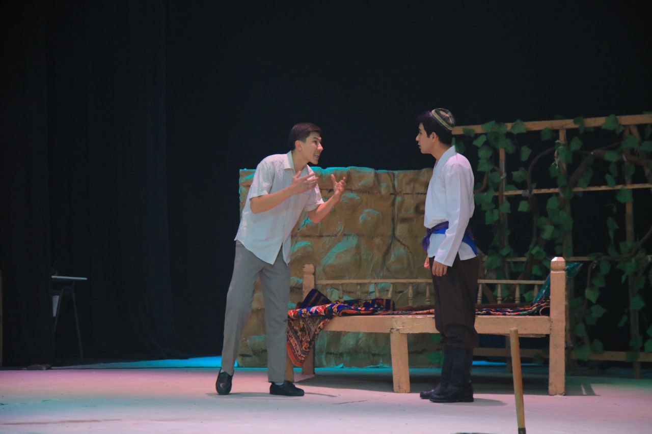 IQTIDOR VA MAHORAT NAMOYISHI TEATR SAHNASIDA!