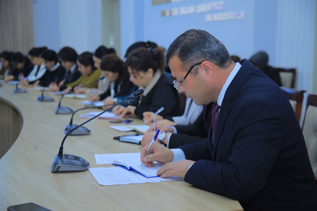 TALABALARNI QISHKI TA’TILGA KUZATISH VA TA’TIL DAVRIDAGI DOLZARB VAZIFALAR MUHOKAMA QILINDI