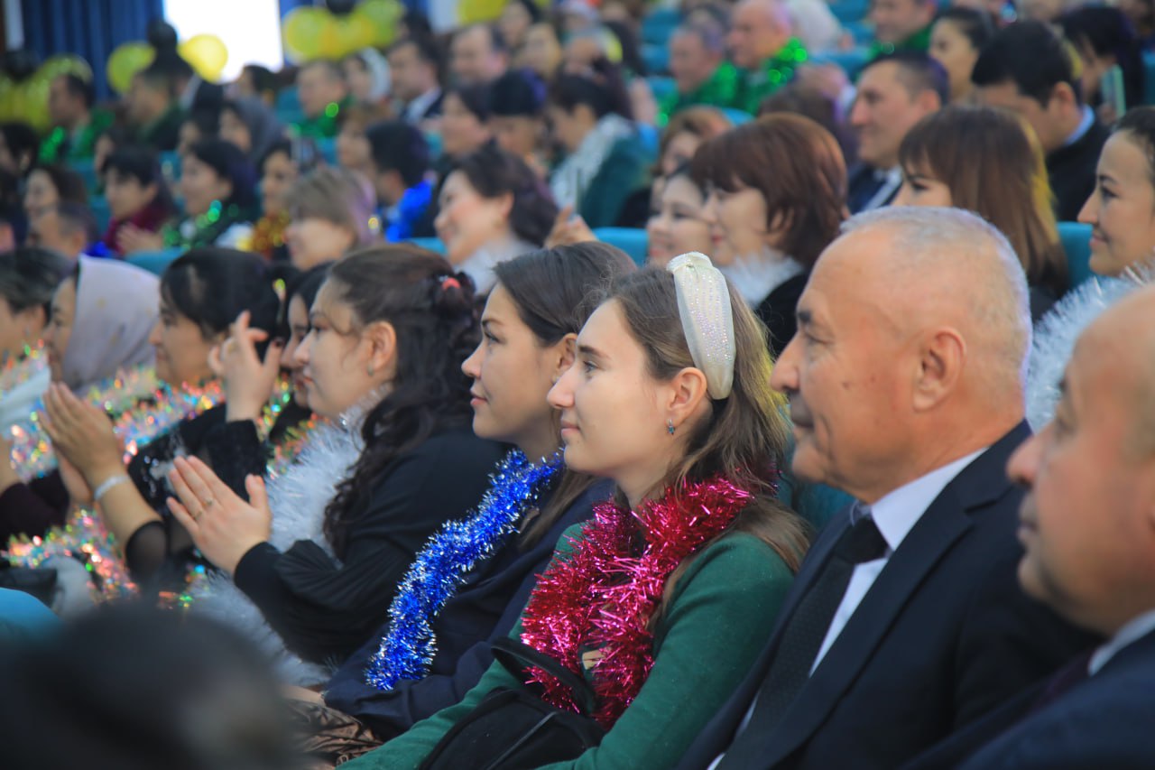 YANGI YIL OQSHOMI — QUVONCH, SHUKUH VA KO‘TARINKI KAYFIYAT MANZILI