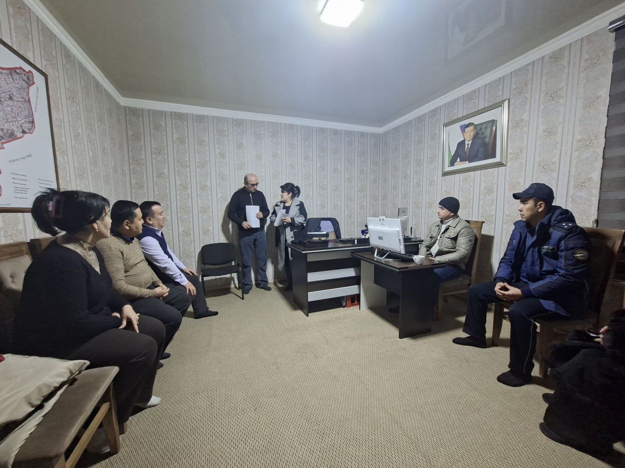 INSTITUT VAKILLARINING MAHALLAGA AMALIY TASHRIFLARI DAVOM ETMOQDA.