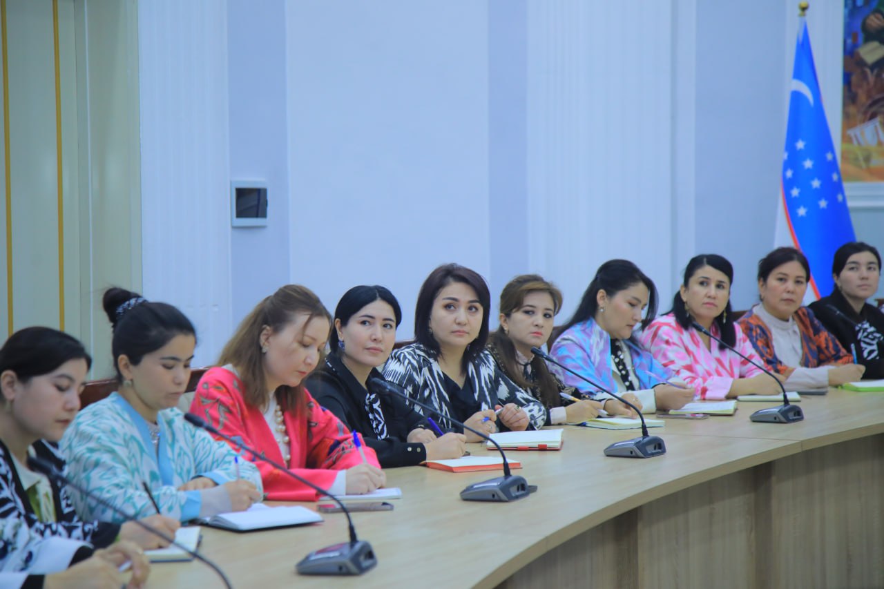 Namangan davlat pedagogika instituti rahbar va xodimlari hamda professor-oʻqituvchilari "Siyosiy-ma’rifat soati"ning navbatdagi sonida ishtirok etdi.