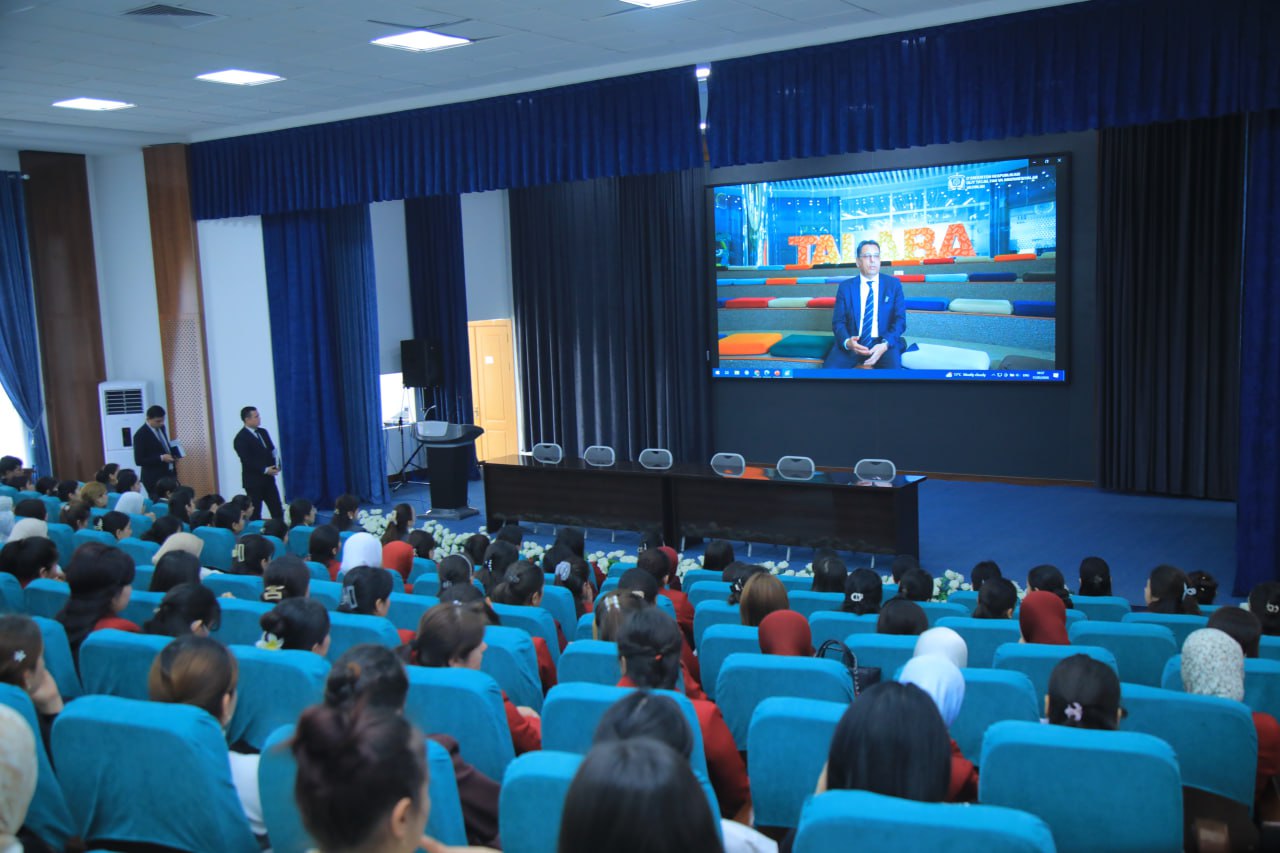 "KELAJAK SOATI" RUKNI OSTIDA "MA'RIFAT DARSI" O'TKAZILDI