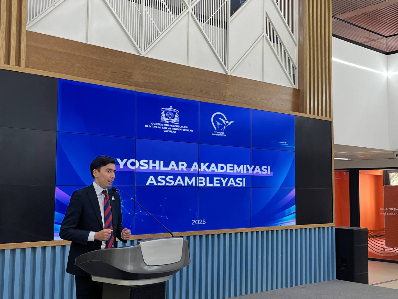 “InnoWeek-2025” xalqaro innovatsion g'oyalar haftaligi doirasida Yoshlar akademiyasi assambleyasi tashkil etilmoqda.