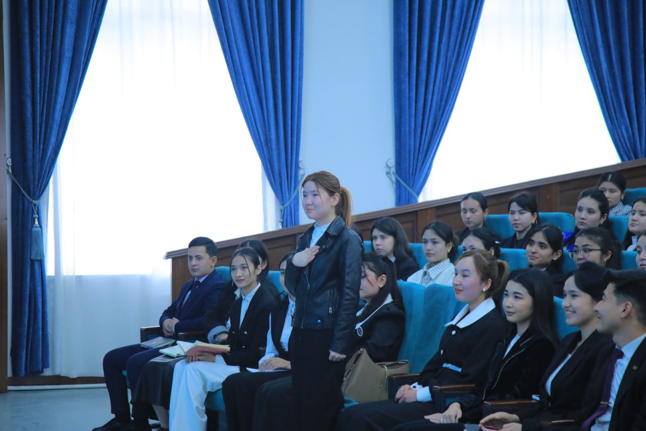 YOSHLAR KUNI DOIRASIDA REKTOR VA YOSHLAR UCHRASHUVI O‘TKAZILDI