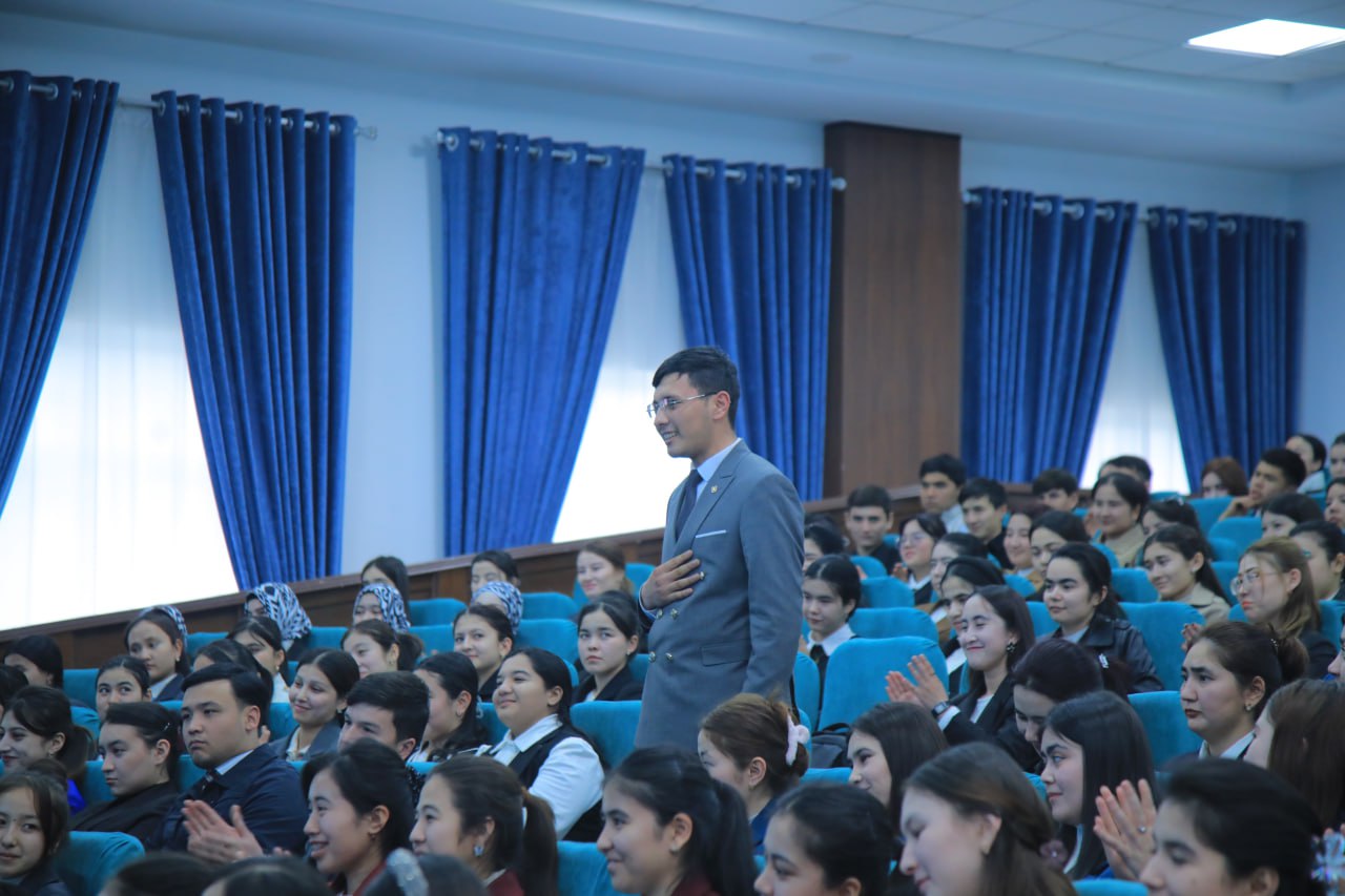 YOSHLAR KUNI DOIRASIDA REKTOR VA YOSHLAR UCHRASHUVI O‘TKAZILDI