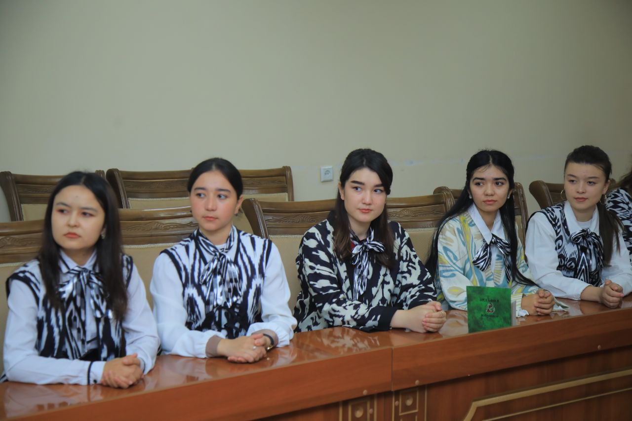 ZULFIYA - SADOQATLI AYOL TIMSOLI VA IJOD NAMUNASI