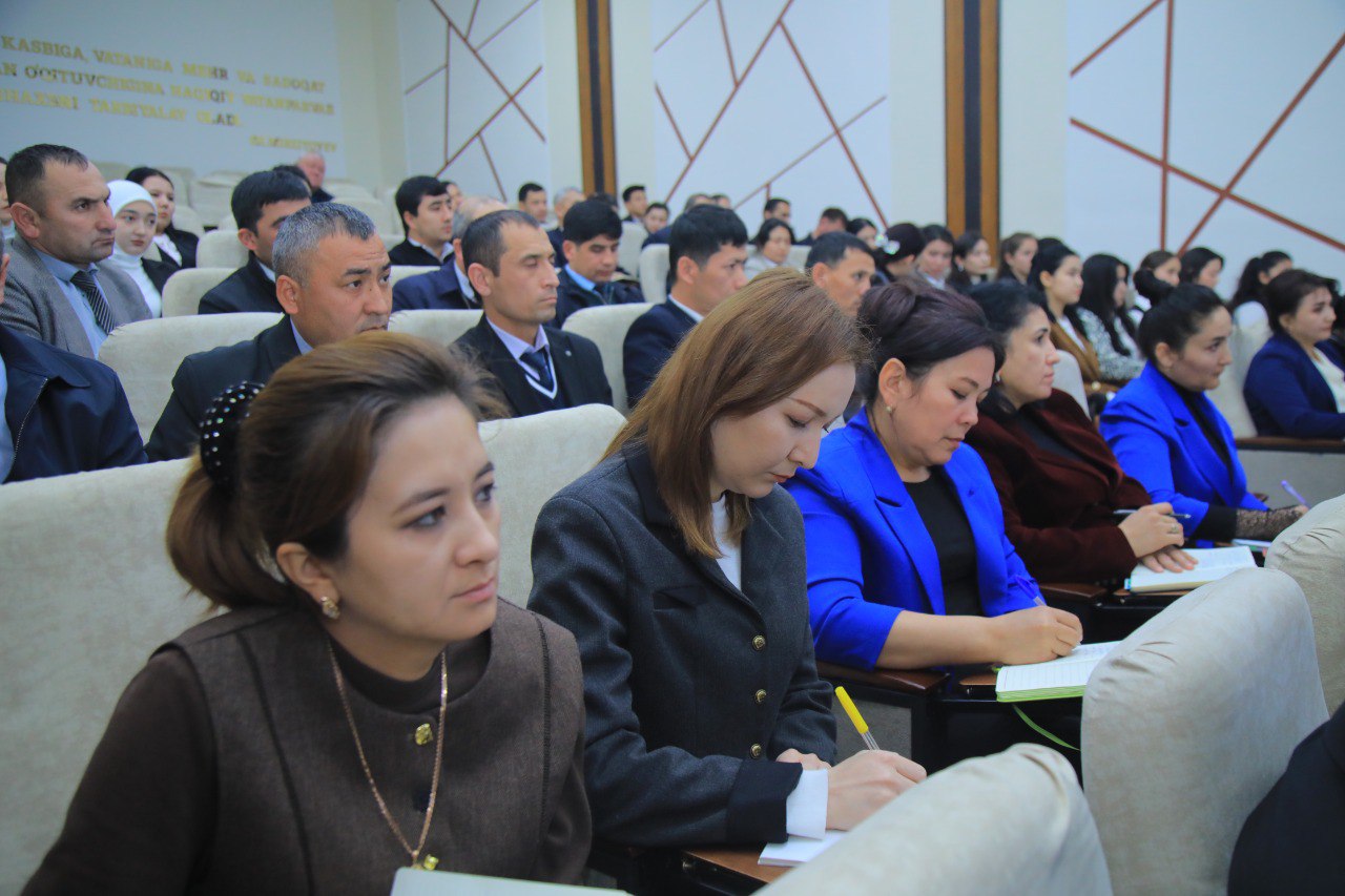 "Yoshlar masalalari va ma'naviy-ma'rifiy ishlarga mas'ul xodimlar bilan uchrashuv' tashkil etildi.