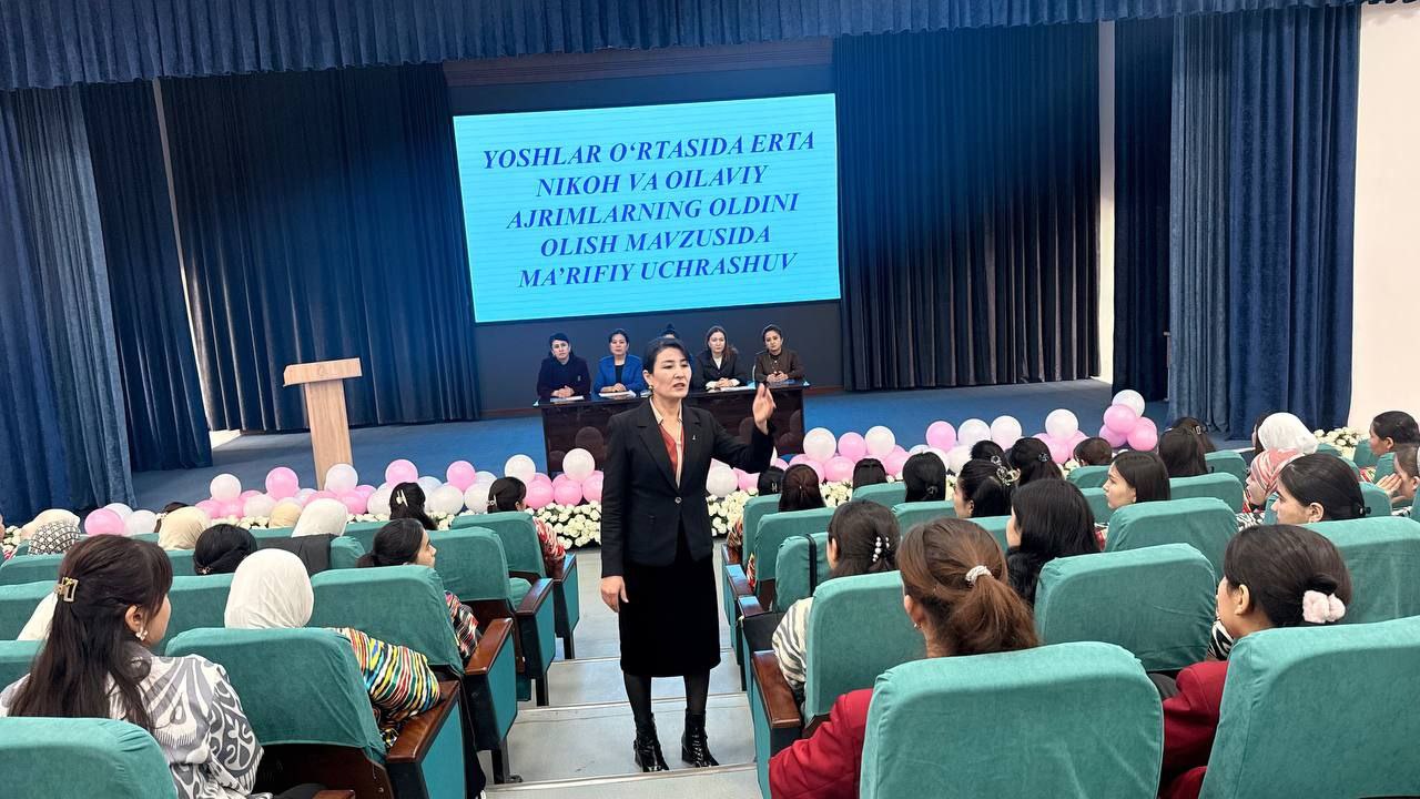 “Yoshlar o’rtasida erta nikoh va oilaviy ajrimlarni oldini olish“ mavzusida davra suhbati o’tkazildi.