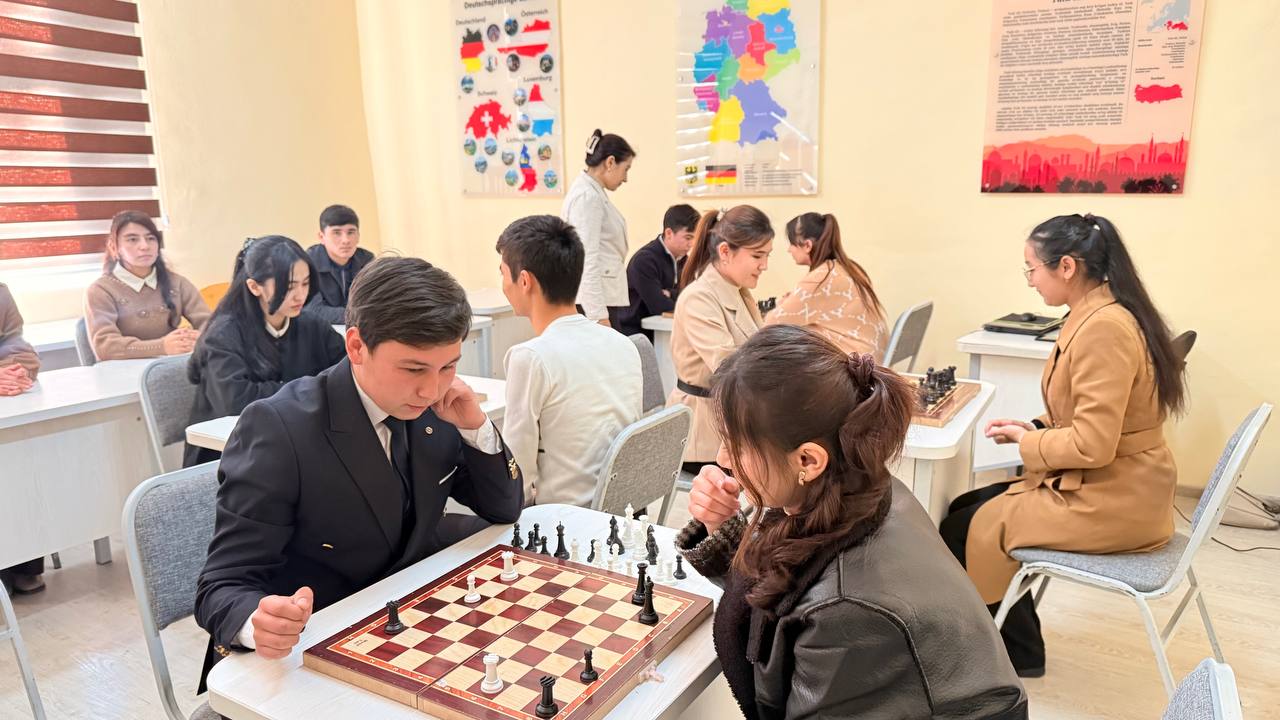 "Yoshlar kuni"  munosabati bilan Ijtimoiy fanlar fakultetida tashkil etilgan "Shaxmat va shashka" musobaqasi g'oliblari bilan tanishing: