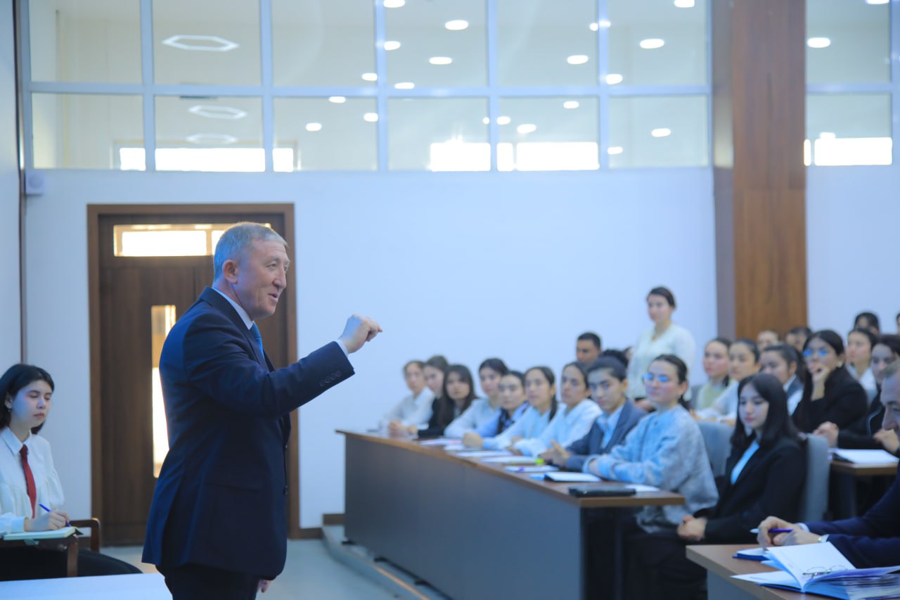 "Yoshlar kuni" doirasida" Rektor va yoshlar uchrashuvi" tashkil etildi