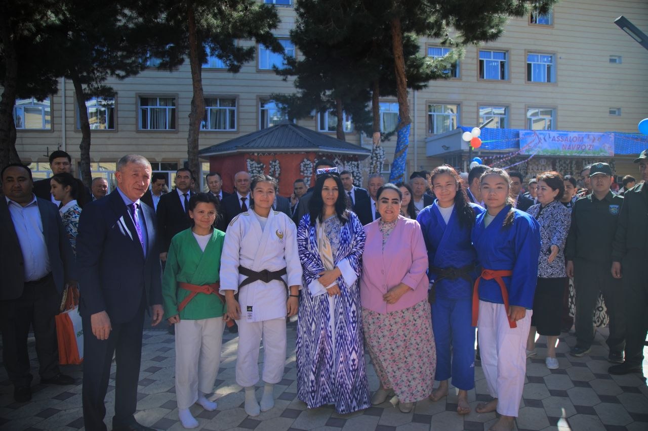 Namangan davlat pedagogika institutida "Navroʻzni ulugʻlash insonni ulugʻlashdir!" shiori ostida  Navroʻz sayli ko‘tarinki kayfiyatda tashkil etildi