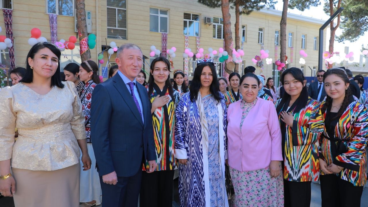 Namangan davlat pedagogika institutida "Navroʻzni ulugʻlash insonni ulugʻlashdir!" shiori ostida  Navroʻz sayli ko‘tarinki kayfiyatda tashkil etildi
