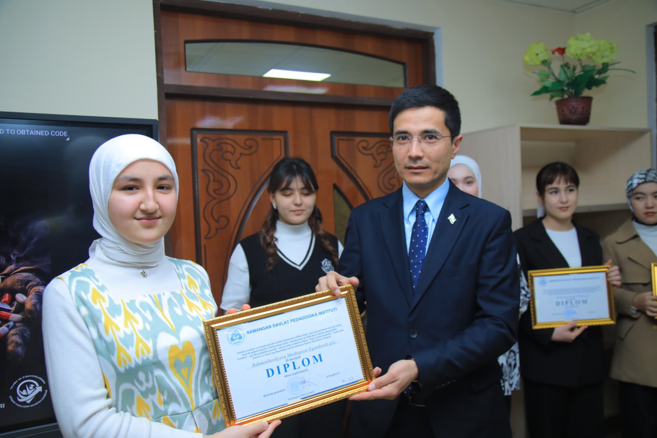 Namangan davlat pedagogika institutida talaba-yoshlar o‘rtasida “Yoshlar giyohvandlikka qarshi!” shiori ostida “Eng yaxshi rasm” va “Eng yaxshi insho” tanlovlari g'oliblari taqdirlandi.