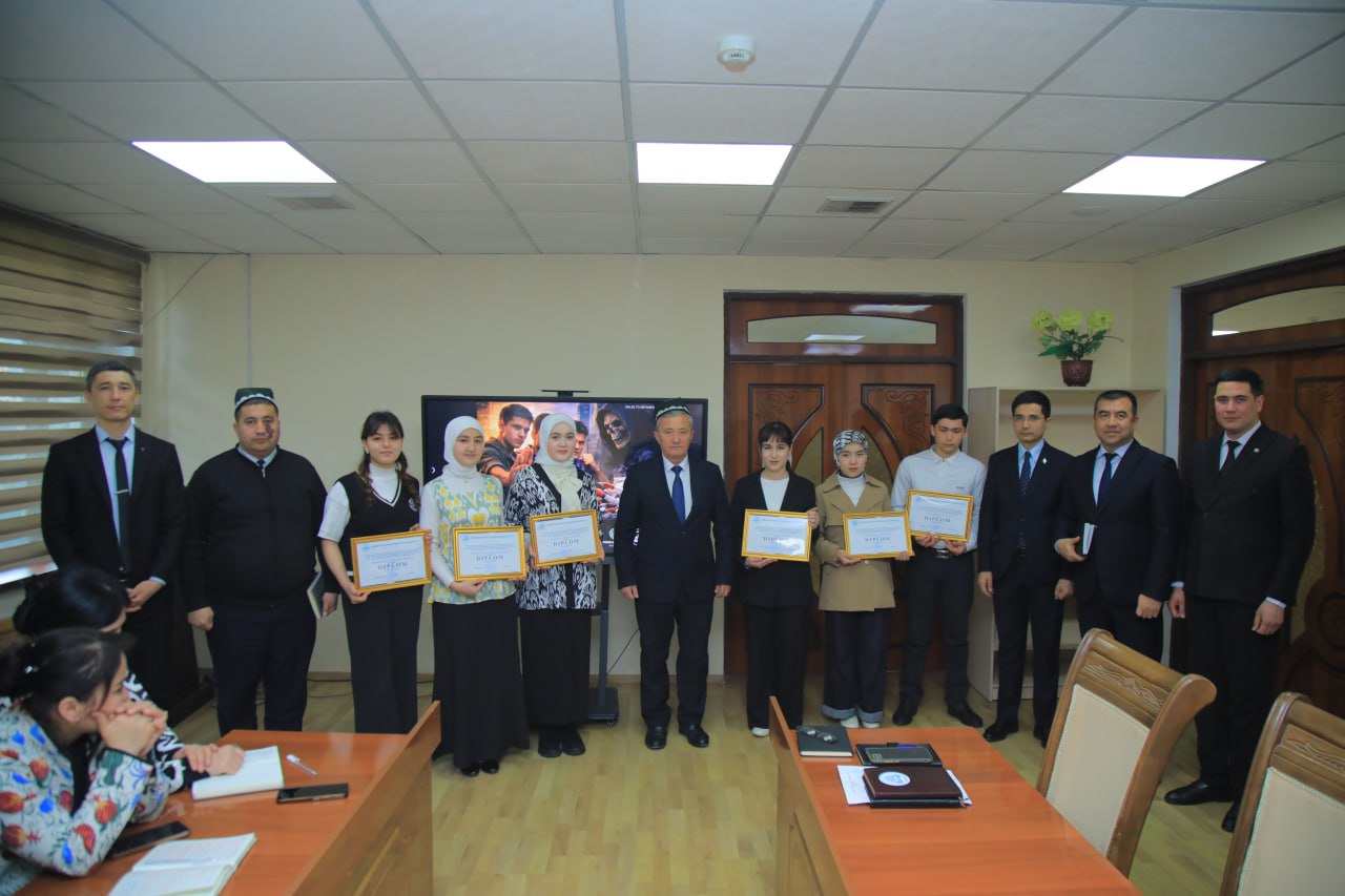 Namangan davlat pedagogika institutida talaba-yoshlar o‘rtasida “Yoshlar giyohvandlikka qarshi!” shiori ostida “Eng yaxshi rasm” va “Eng yaxshi insho” tanlovlari g'oliblari taqdirlandi.