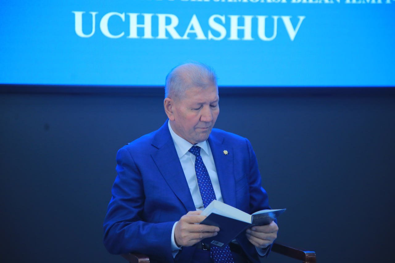 AKADEMIK BILAN ILMIY-IJODIY UCHRASHUV