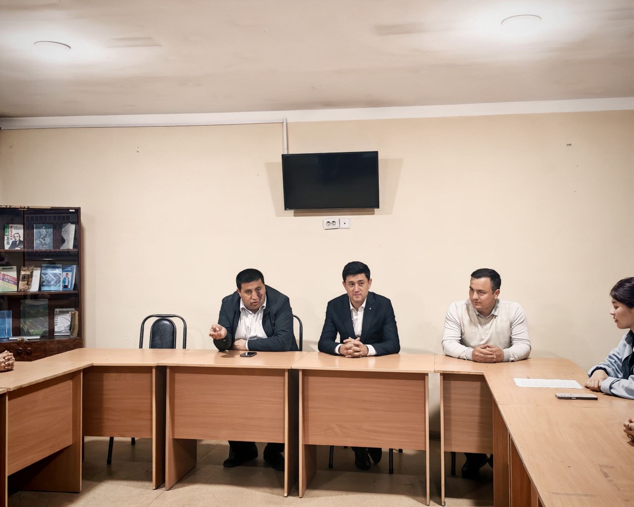 Talabalar turar joyida samimiy suhbat