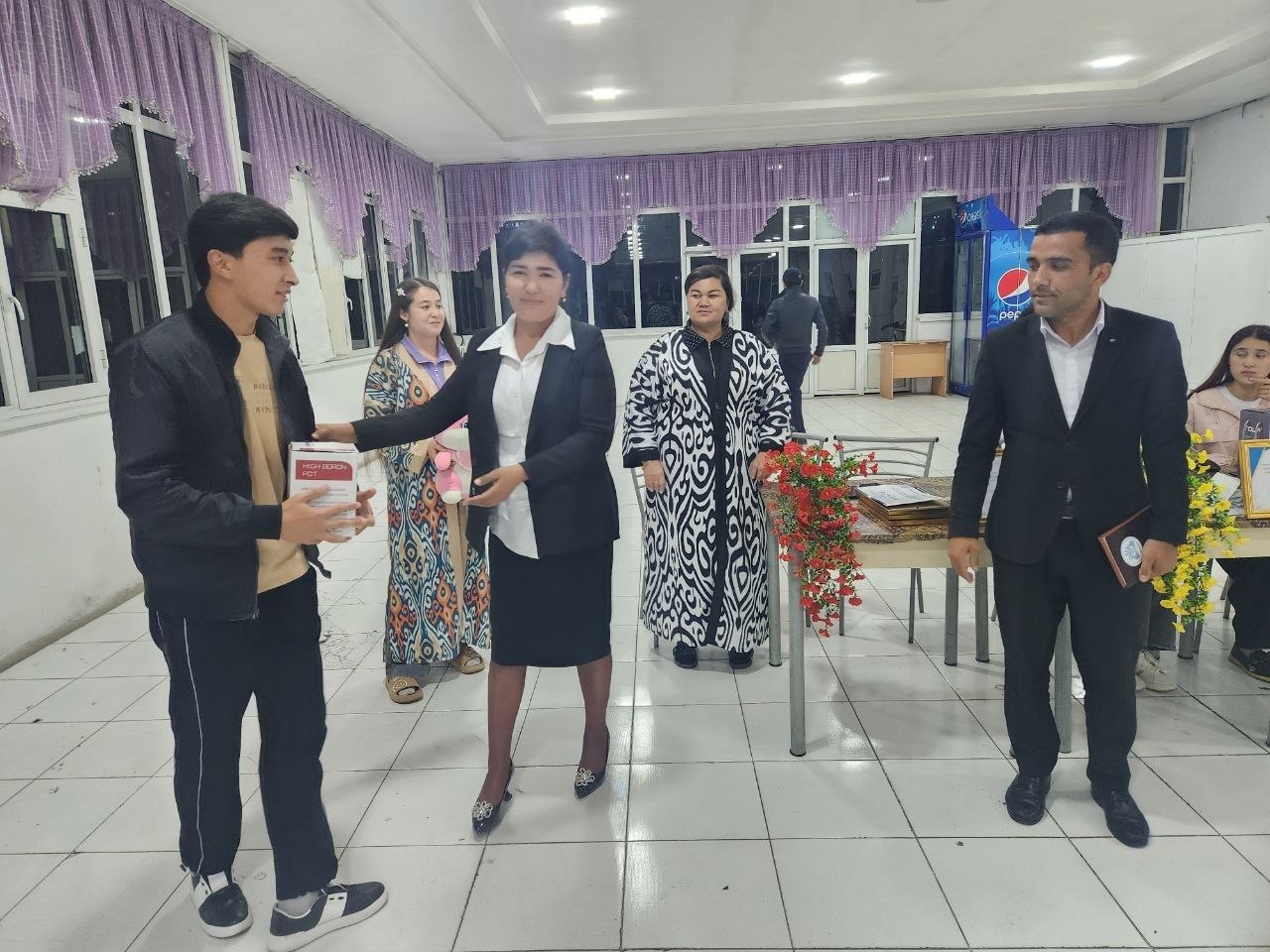 Talabalar turar joyida talabalar boʻsh vaqtlari mazmunli oʻtmoqda