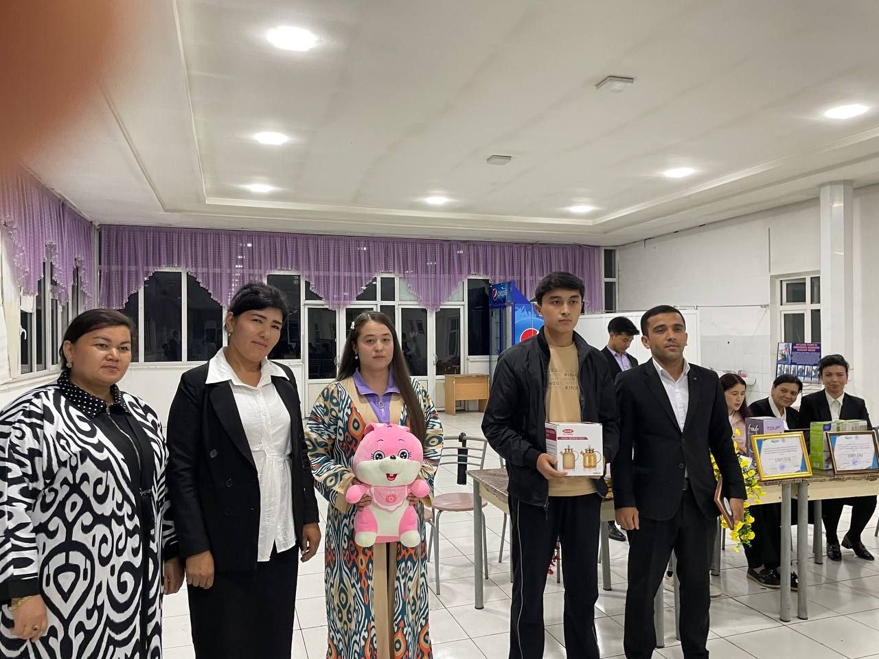 Talabalar turar joyida talabalar boʻsh vaqtlari mazmunli oʻtmoqda