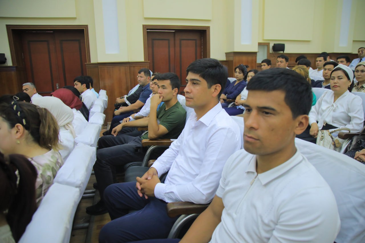 NAMDPI BITIRUVCHILARI HOKIM E’TIBORIDA