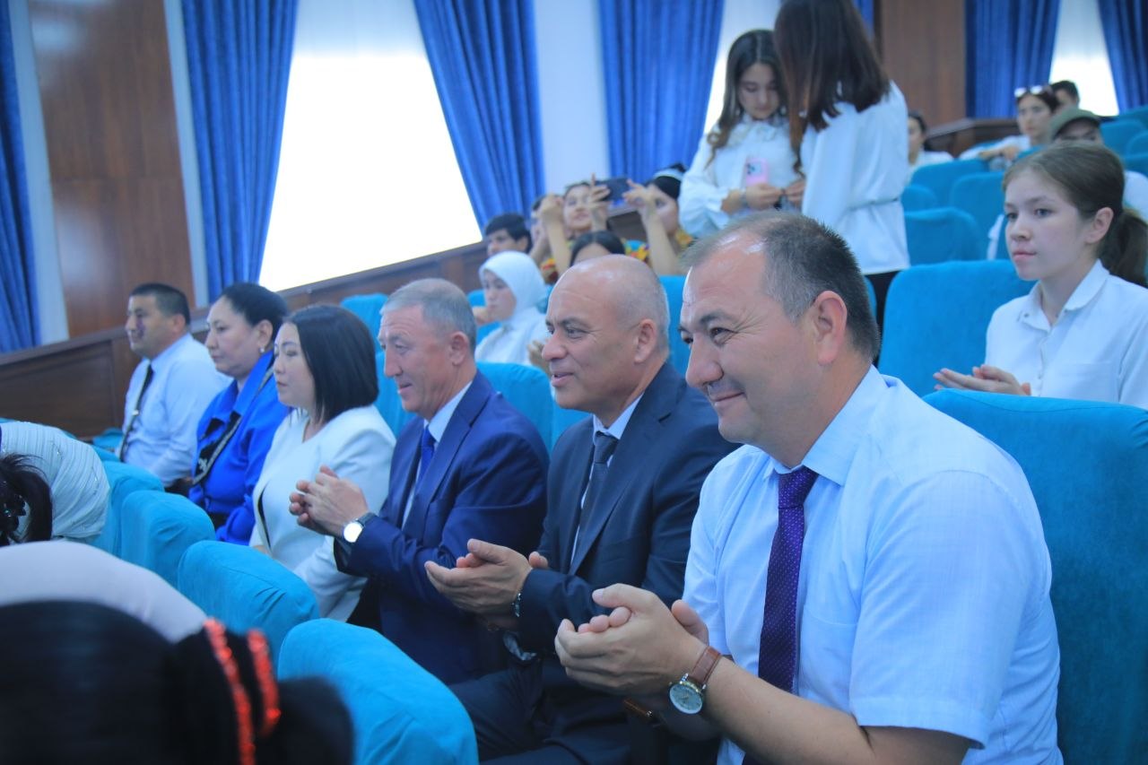 O‘SH DAVLAT UNIVERSITETI ISTE’DODLARI NAMANGAN DAVLAT PEDAGOGIKA INSTITUTI SAHNASIDA!