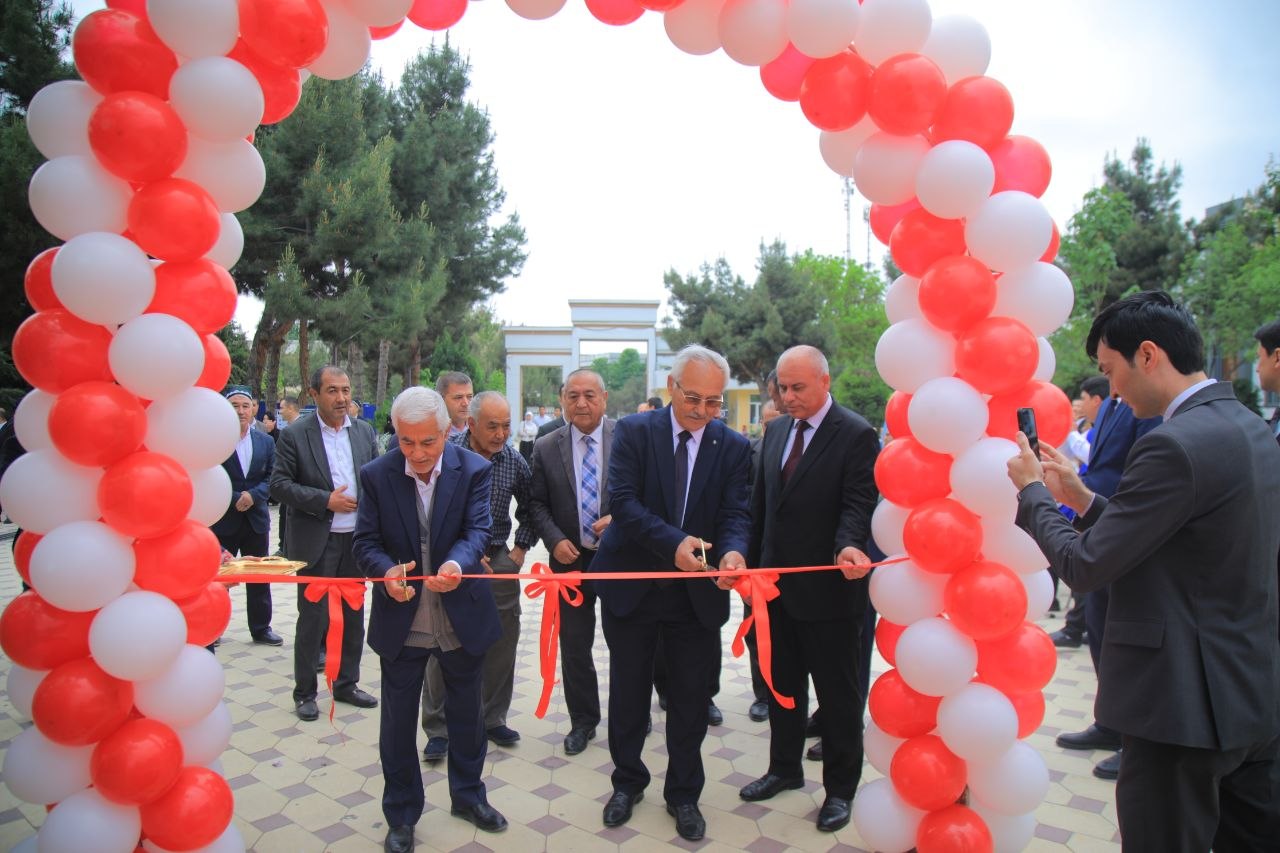 IJODIY ISHLAR KOʻRGAZMASI TASHKIL ETILDI