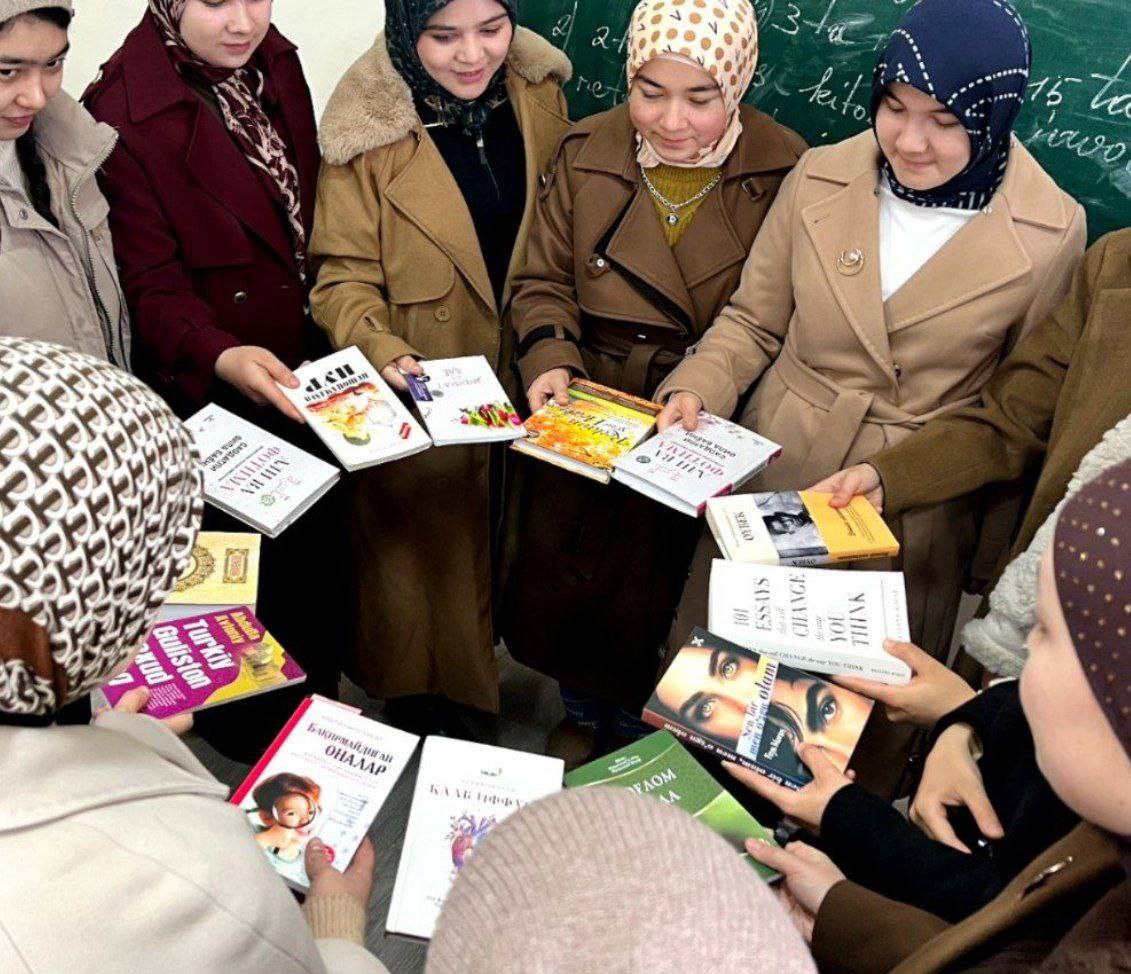 ILM SARI YO'L KITOB BILAN BOSHLANADI