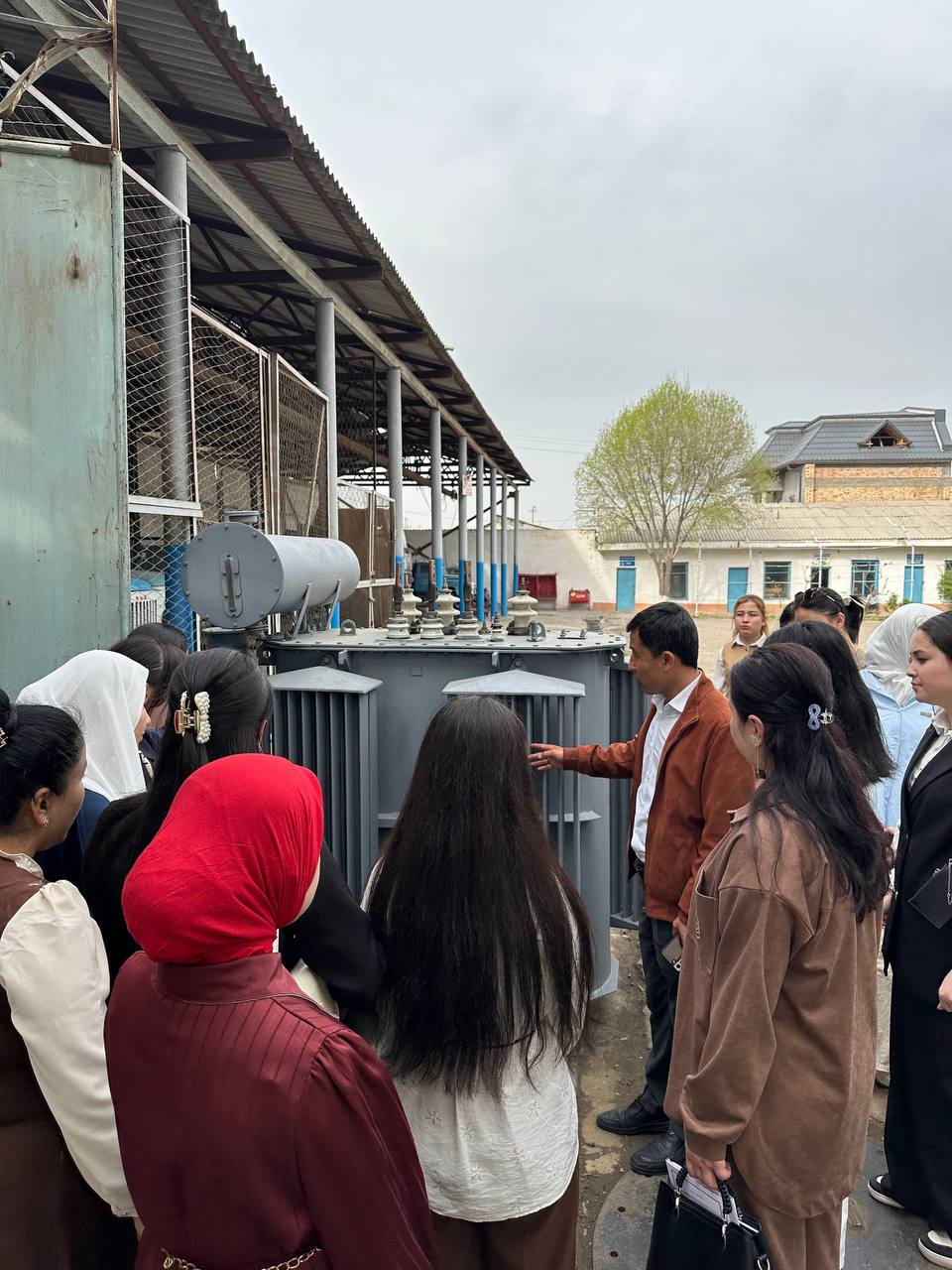 NAZARIY BILIMLAR AMALIY JARAYONDA MUSTAHKAMLANMOQDA