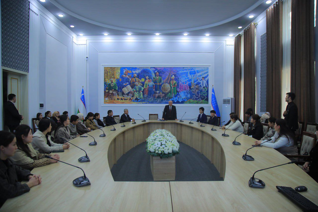 “Sun’iy intellekt va uning ta’limdagi imkoniyatlari” mavzusida o‘quv seminar tashkil etildi