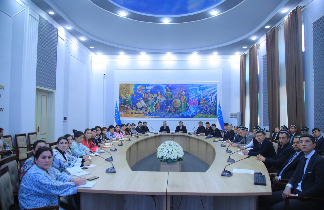 Namangan davlat pedagogika instituti rahbar va xodimlari hamda professor-oʻqituvchilari "Siyosiy-ma’rifat soati"ning navbatdagi sonida ishtirok etdi.