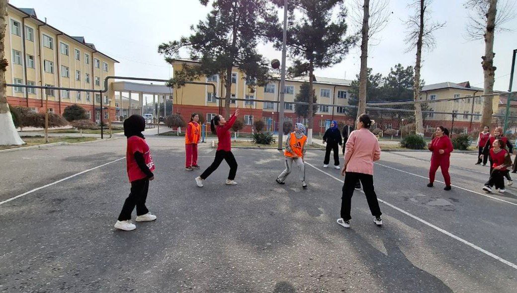 Talabalar turar joyida voleybol musobaqasi