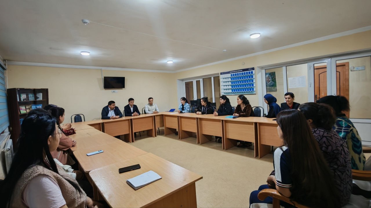 Talabalar turar joyida samimiy suhbat