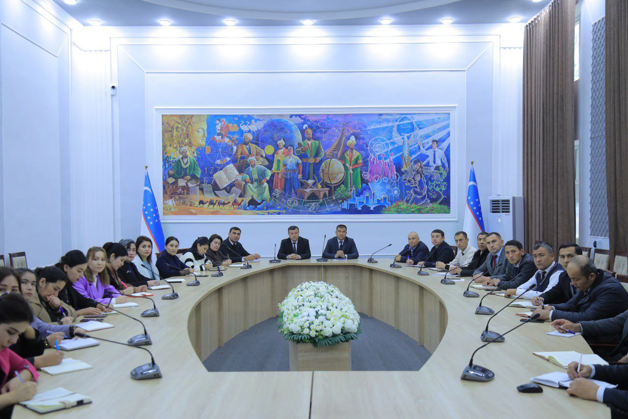 Namangan davlat pedagogika instituti rahbar va xodimlari hamda professor-oʻqituvchilari "Siyosiy-ma’rifat soati"da ishtirok etdi.